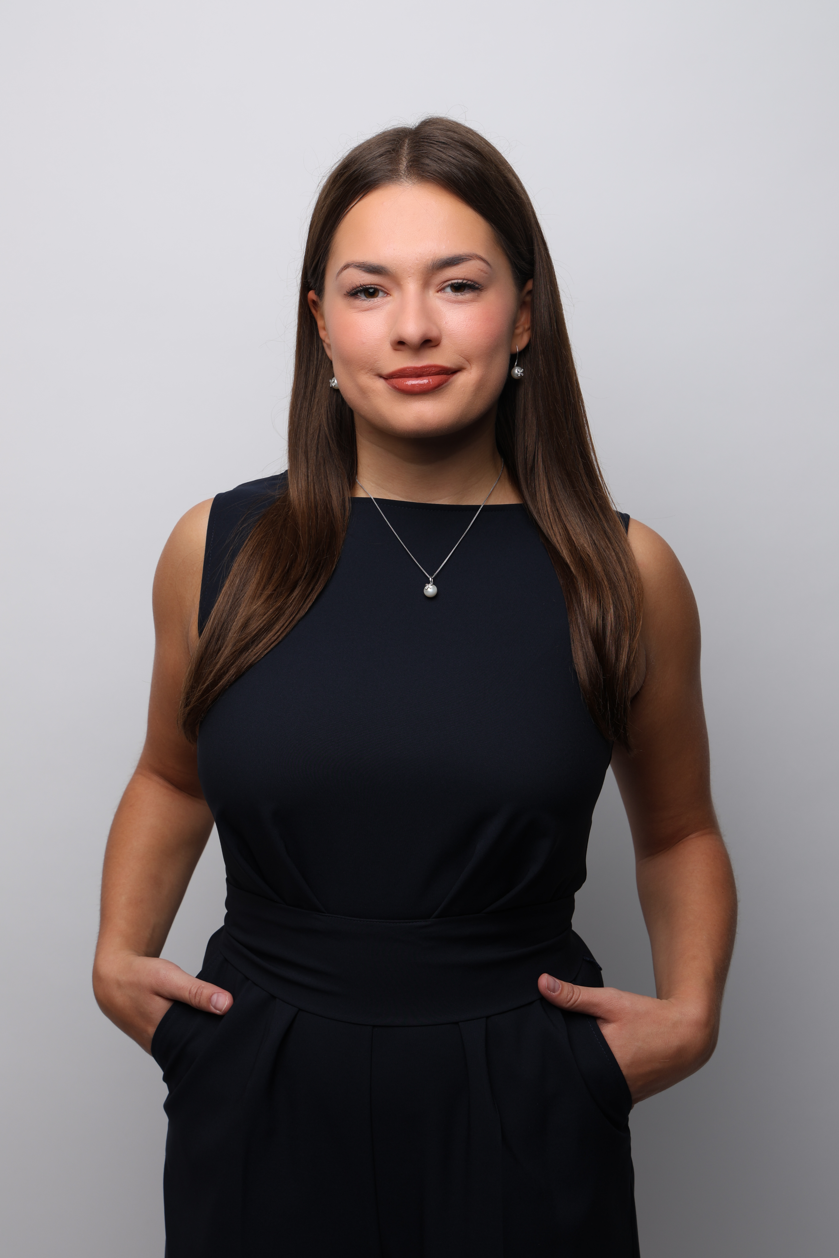 profle-image-of-teacher-romy-funke